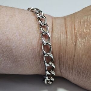 Vintage Monet Silver Tone Textured Chain Double Link Charm Bracelet, Signed 7"